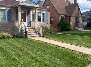 Rebecca W.'s lawn maintenance service result