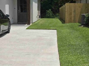 Angela K.'s grass maintenance service result