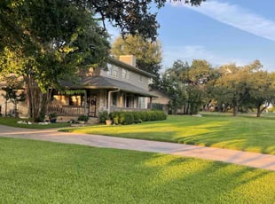 Lynn E.'s lawn service service result