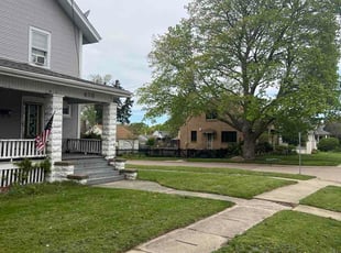 Lori C.'s grass maintenance service result