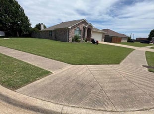 Lakeitsha K.'s grass maintenance service result