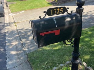 Lisa D.'s lawn service service result