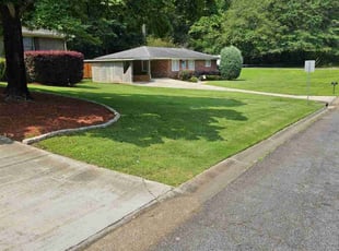 Lukasz G.'s lawn service service result