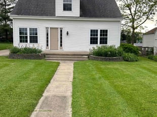 Rafika V.'s turf care service result