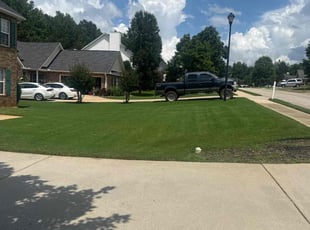 Justin M.'s lawn care services service result