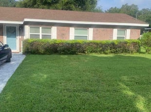 Christine B.'s Bush Trimming service result