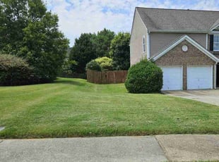 Shannon H.'s lawn maintenance service result
