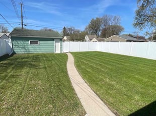 Youngki K.'s lawn service service result