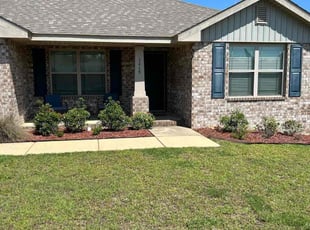 Tadijah A.'s Flower Bed Weeding service result