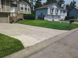 Rose W.'s lawn care services service result