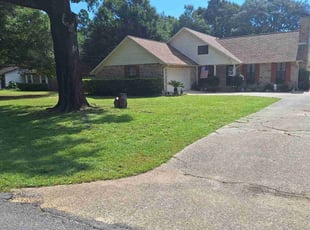 Gwendolyn J.'s lawn maintenance service result