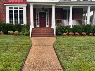 Amanda K.'s lawn care services service result