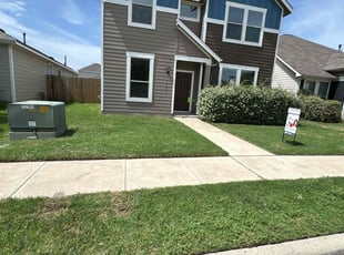 Marcos L.'s lawn care services service result