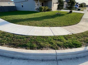 Kathy V.'s grass maintenance service result