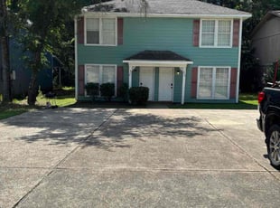 Debbie J.'s grass maintenance service result