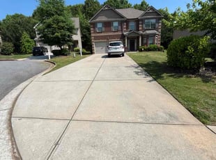 Robbin W.'s turf care service result