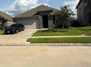 Stefanie S.'s turf maintenance service result