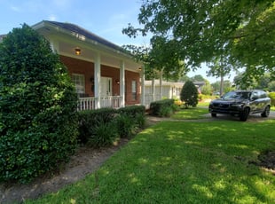 Jennifer H.'s Bush Trimming service result