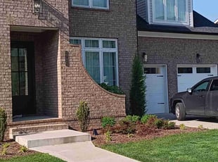 De D.'s yard work service result