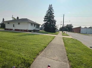 Marcella E.'s lawn maintenance service result