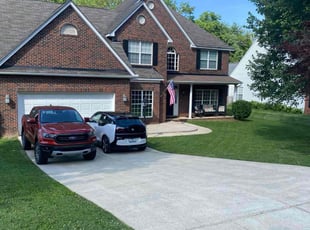 Jessica R.'s grass cutting service result