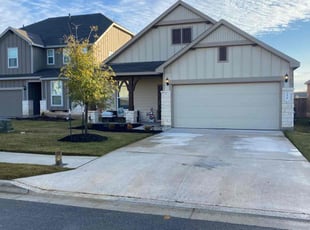 Jillian A.'s lawn care service result