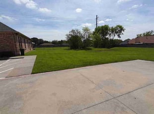 Cindy B.'s lawn care services service result