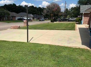Stephanie C.'s turf maintenance service result