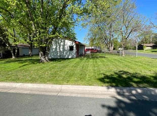 Andrea T.'s lawn care services service result