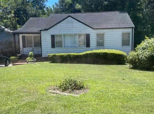 Renee A.'s Bush Trimming service result