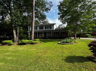 Latonya A.'s lawn maintenance service result