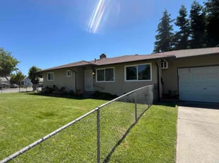 Matthew D.'s lawn service service result