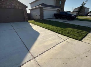 Yvonne L.'s grass maintenance service result