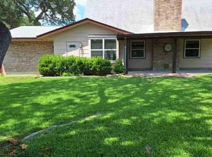 Elizabeth G.'s lawn care service result