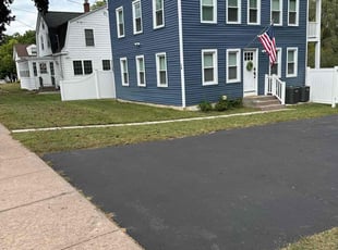 Jennifer M.'s lawn care services service result