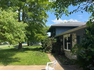 Mary K.'s Bush Trimming service result