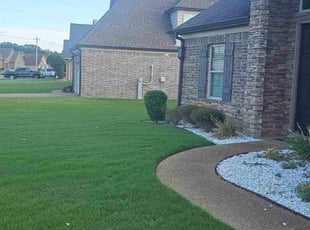 Katharine R.'s turf care service result