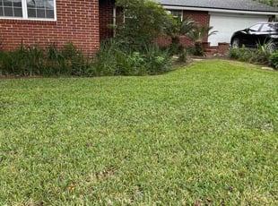Valerie M.'s lawn maintenance service result
