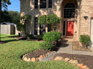 Karen B.'s Bush Trimming service result