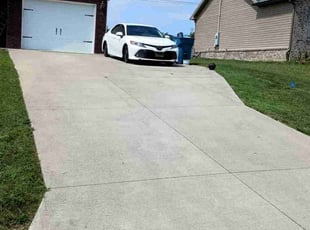 Kim F.'s grass maintenance service result