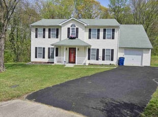 Liz R.'s lawn care service result