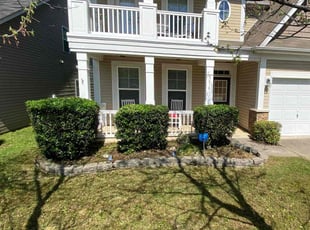 Sarah J.'s Bush Trimming service result