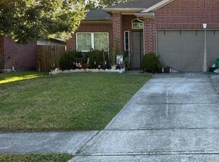 Saretha W.'s grass maintenance service result