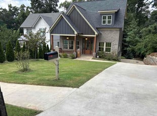 Eryn C.'s lawn care services service result