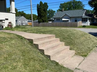 Zachary C.'s lawn care services service result