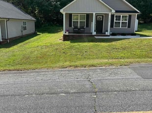 Christell L.'s grass maintenance service result