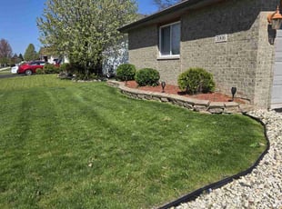 Heidi S.'s Bush Trimming service result