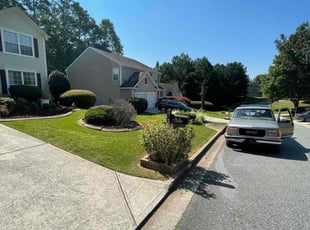 Heidi E.'s lawn service service result