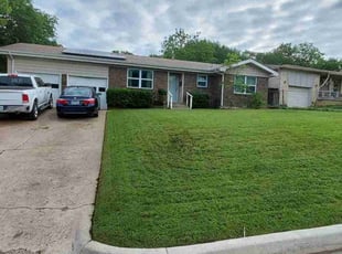 Vanessa L.'s grass maintenance service result