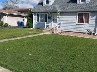 Aaron W.'s lawn care services service result